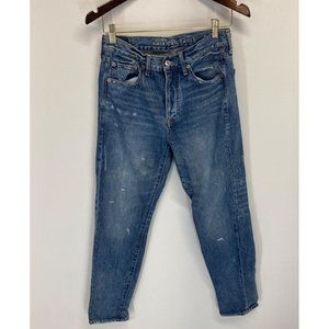 American Eagle hi-rise girlfriend distressed jean 2 short